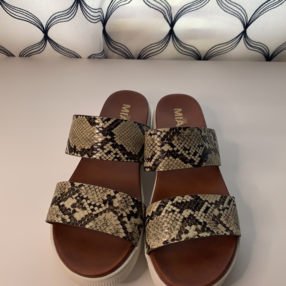 Mia girl Snake print Women’s sandal size:6,6.5,7, 7.5,8, 8.5,9, 9.5, 10 Various - Picture 12 of 14